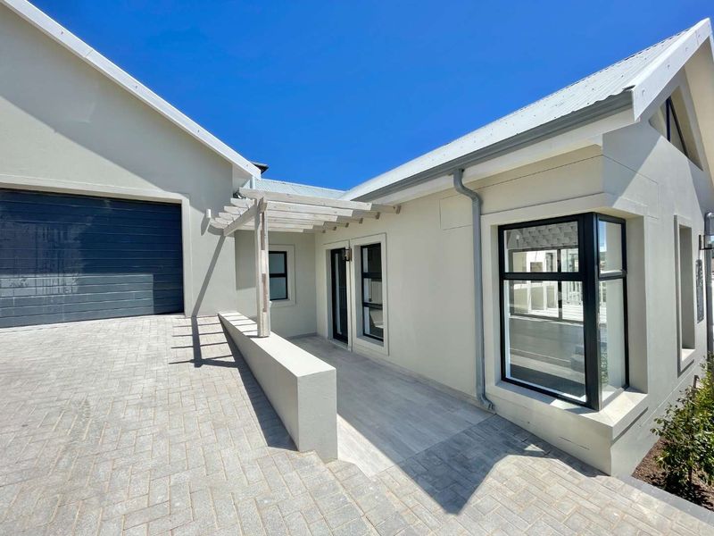 House For Sale In Mossel Bay - Photo 5