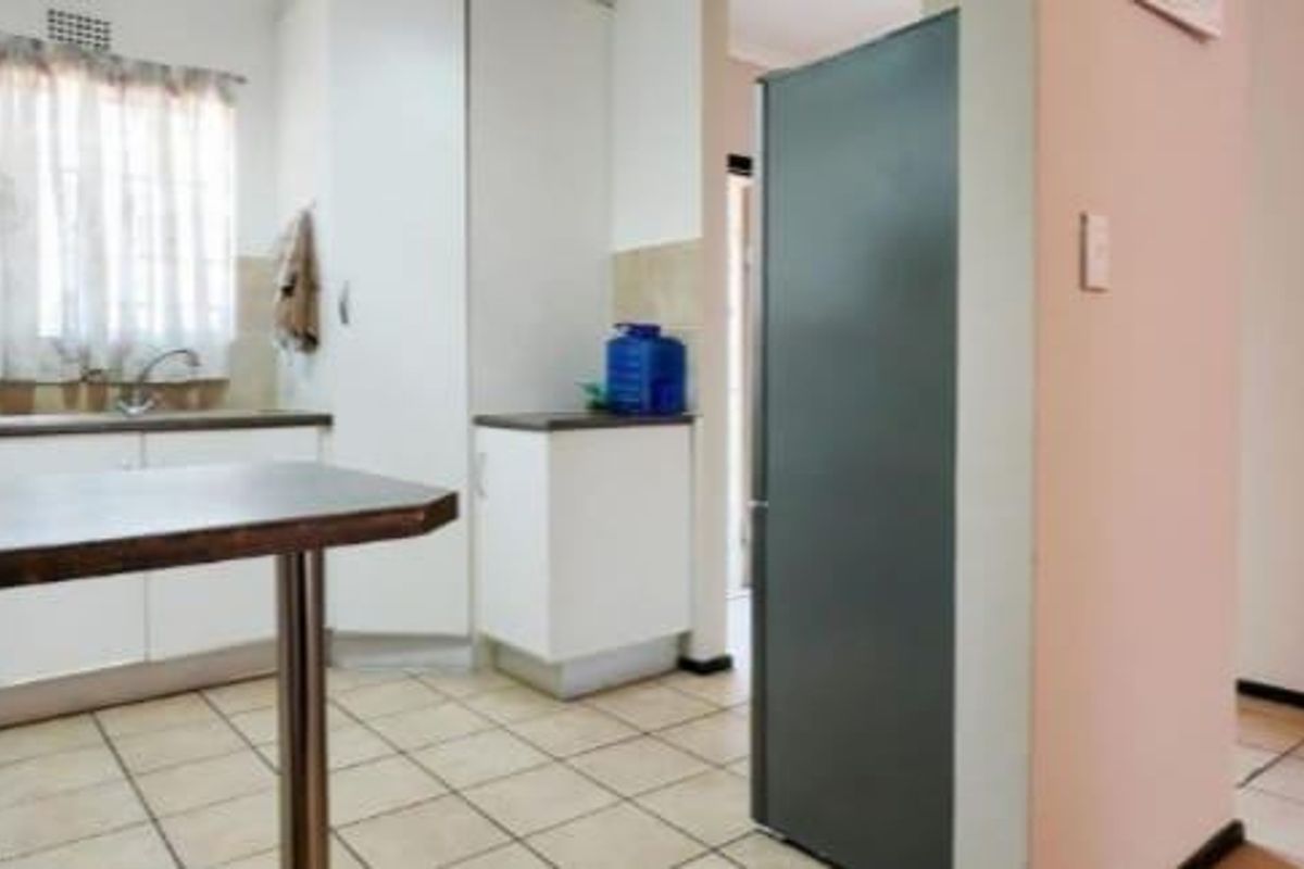 Apartment For Sale In Brakpan - Photo 3