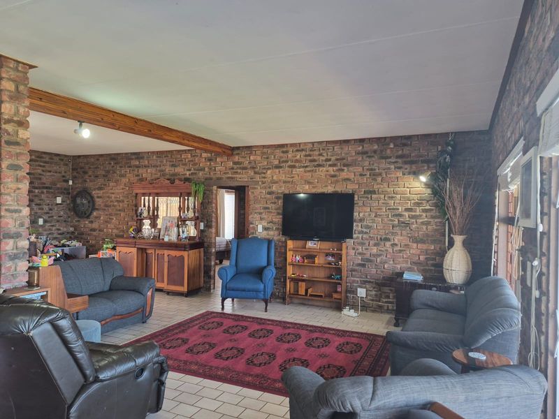 House For Sale In Mossel Bay - Photo 9