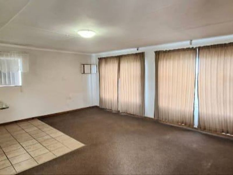 House For Sale In Mossel Bay - Photo 10