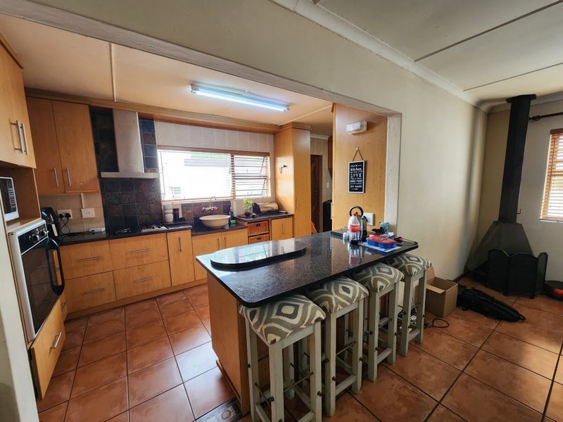 House For Sale In Malmesbury - Photo 3