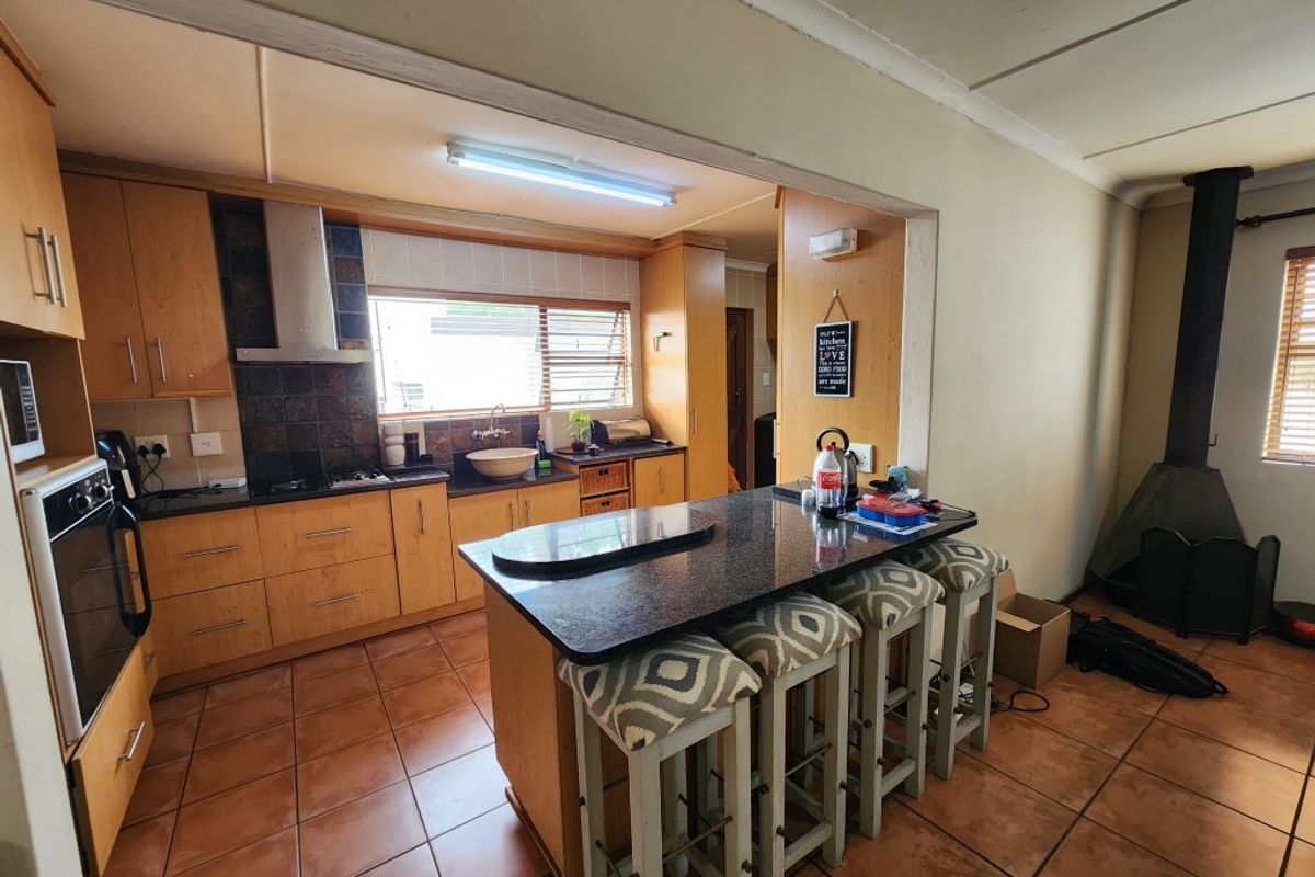 House For Sale In Malmesbury - Photo 3