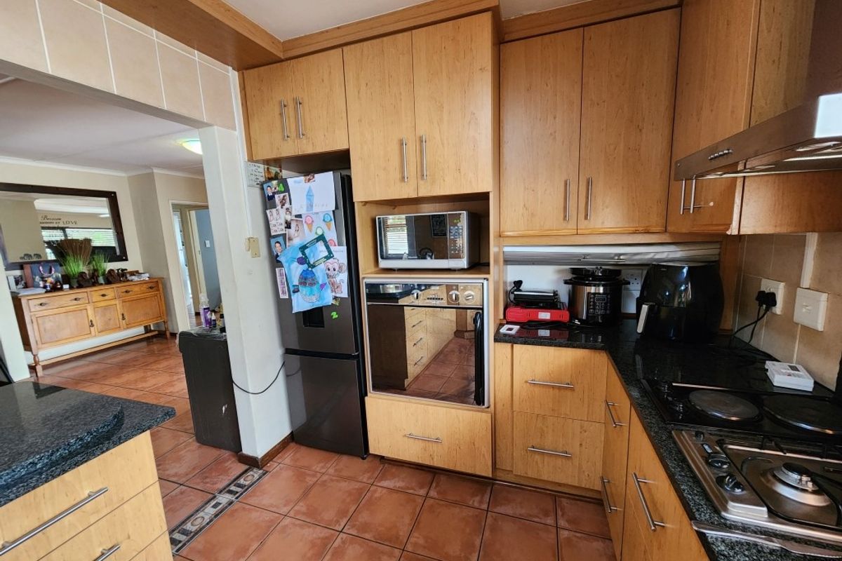 House For Sale In Malmesbury - Photo 4