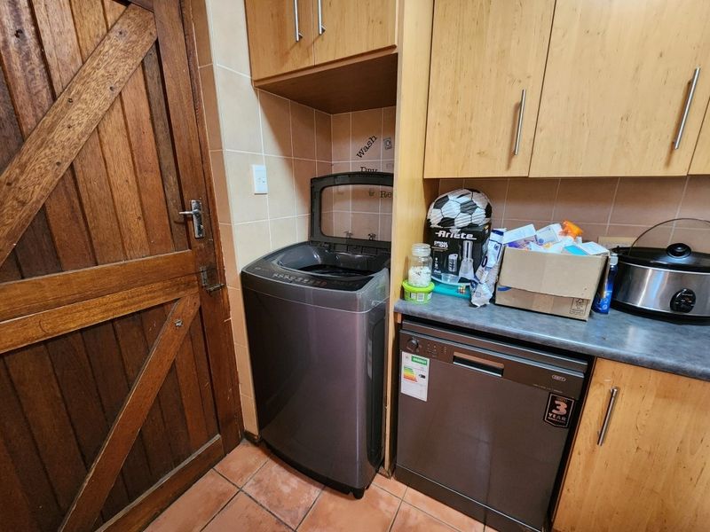 House For Sale In Malmesbury - Photo 6