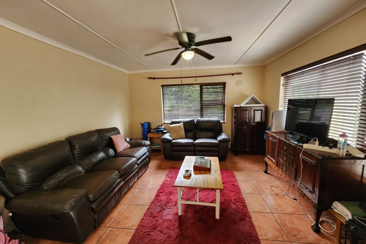 House For Sale In Malmesbury - Photo 2