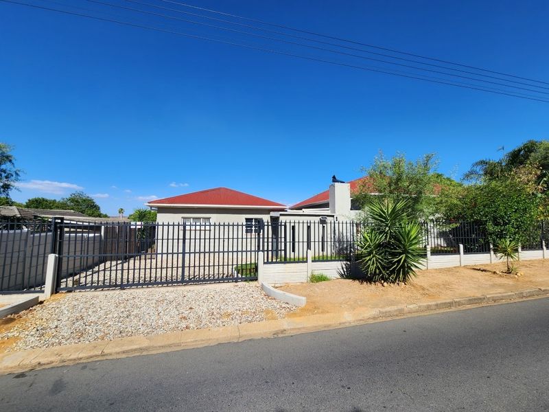House For Sale In Malmesbury - Photo 3