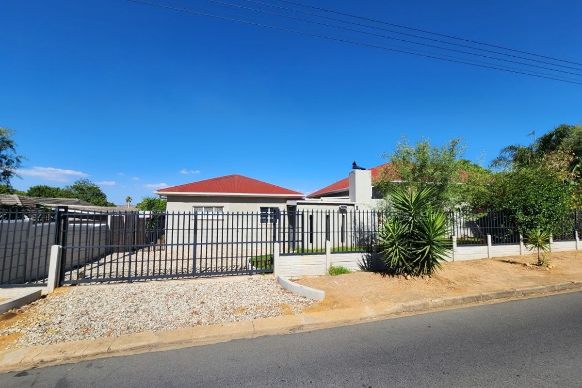 House For Sale In Malmesbury - Photo 3