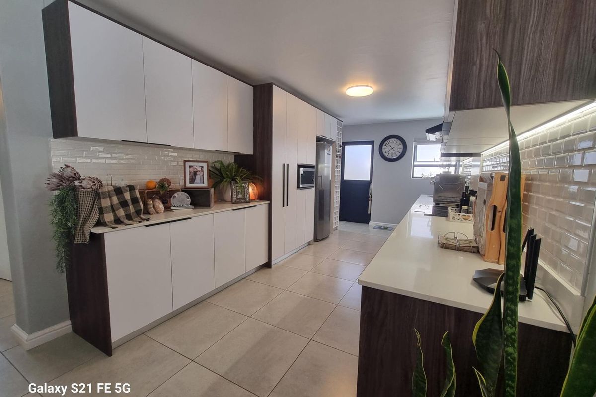 House For Sale In Jacobsbaai - Photo 5