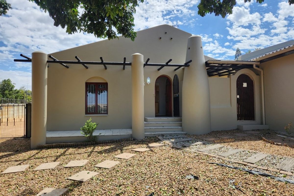 House For Sale In Malmesbury - Photo 2