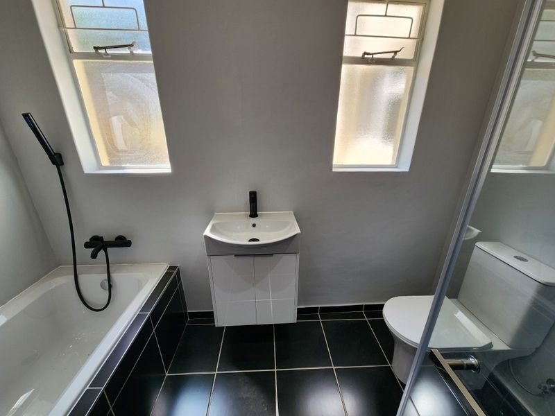 House For Sale In Malmesbury - Photo 7