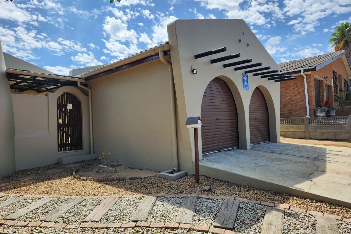 House For Sale In Malmesbury - Photo 4