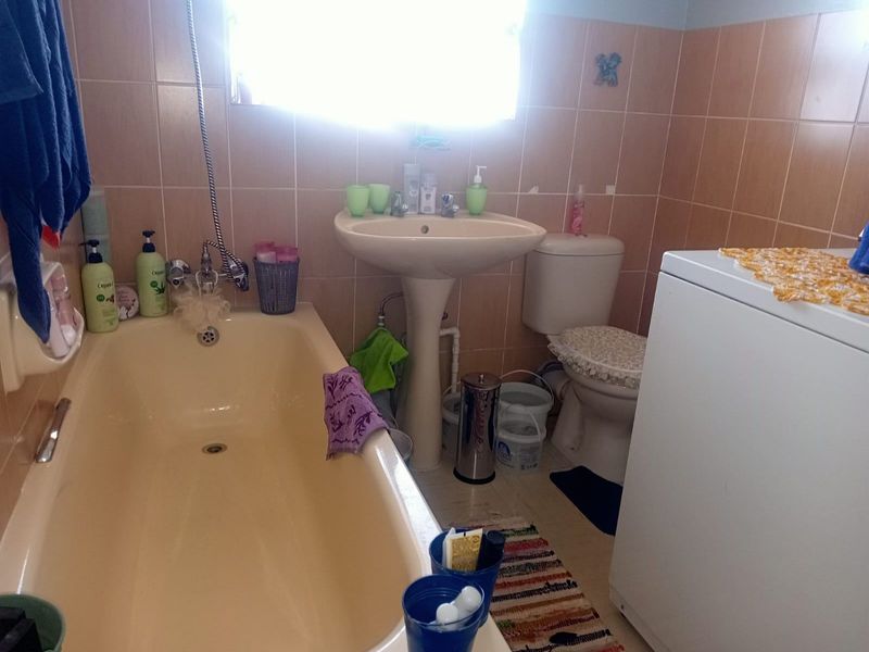 Apartment For Sale In Springs - Photo 10