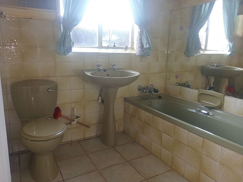 House For Sale In Germiston - Photo 9