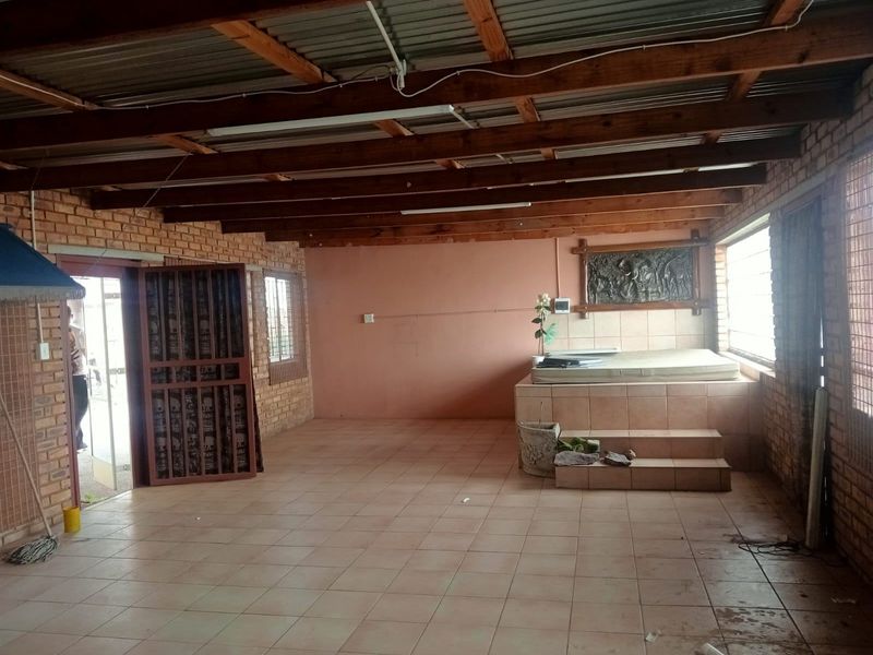 House For Sale In Germiston - Photo 3