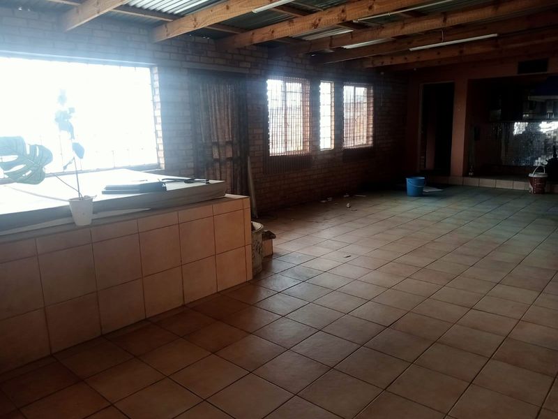 House For Sale In Germiston - Photo 2