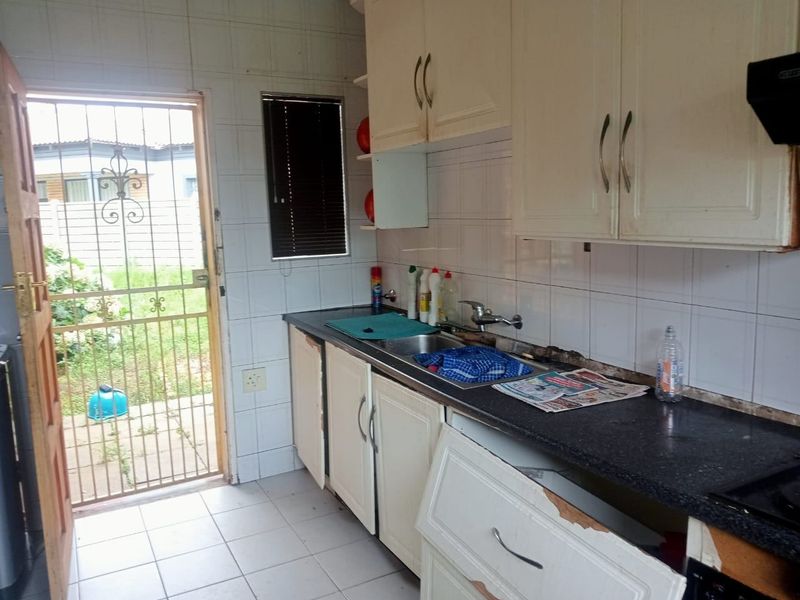 House For Sale In Benoni - Photo 7