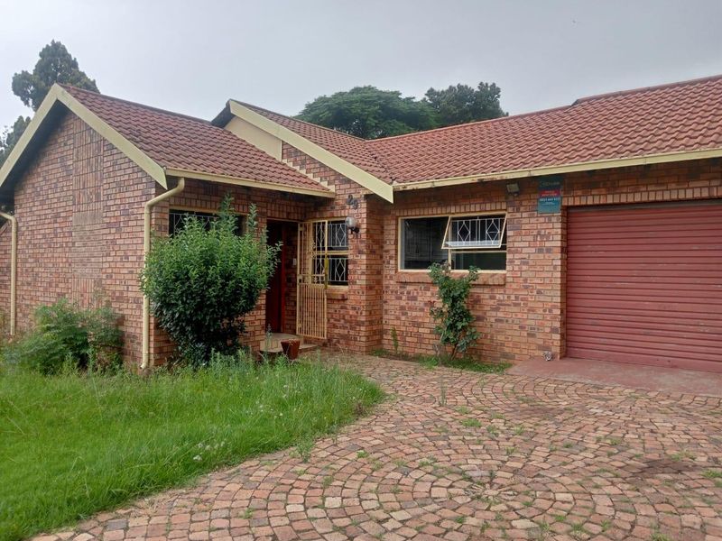 House For Sale In Benoni - Photo 6