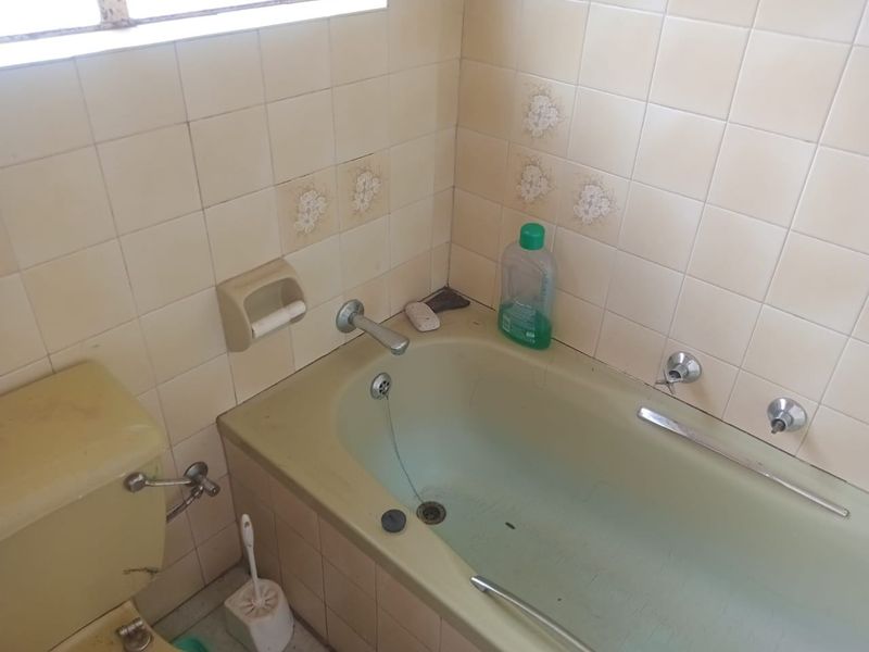 House For Sale In Benoni - Photo 9