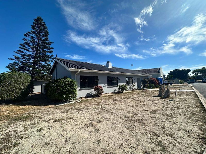 House Rental Monthly In Langebaan - Photo 2