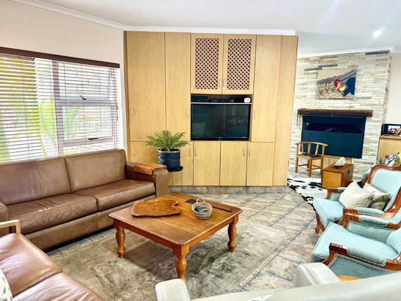 House For Sale In Malmesbury - Photo 6