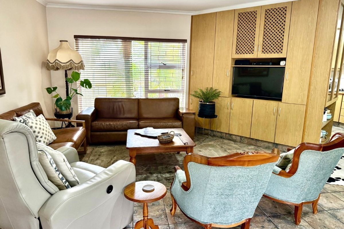 House For Sale In Malmesbury - Photo 5