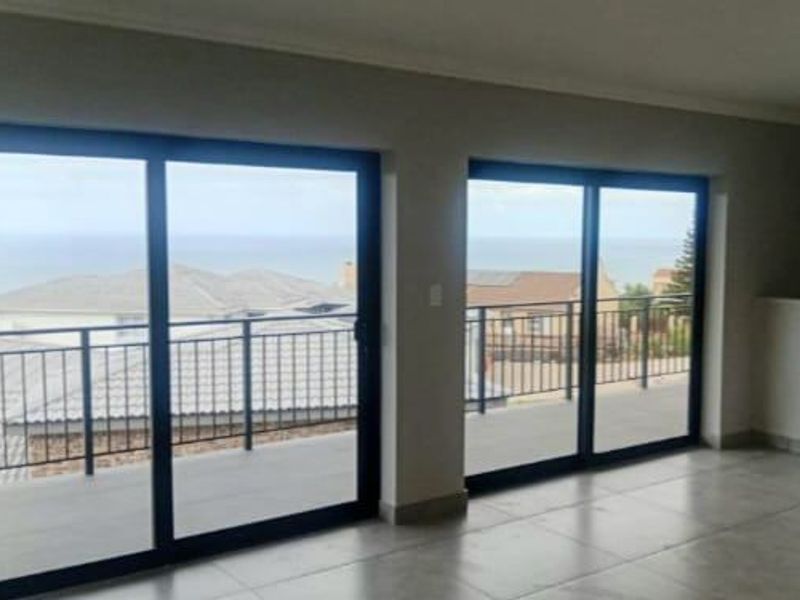 House For Sale In Mossel Bay - Photo 2