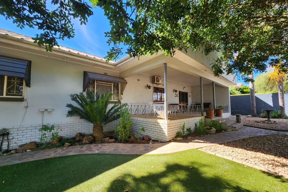House For Sale In Malmesbury - Photo 2