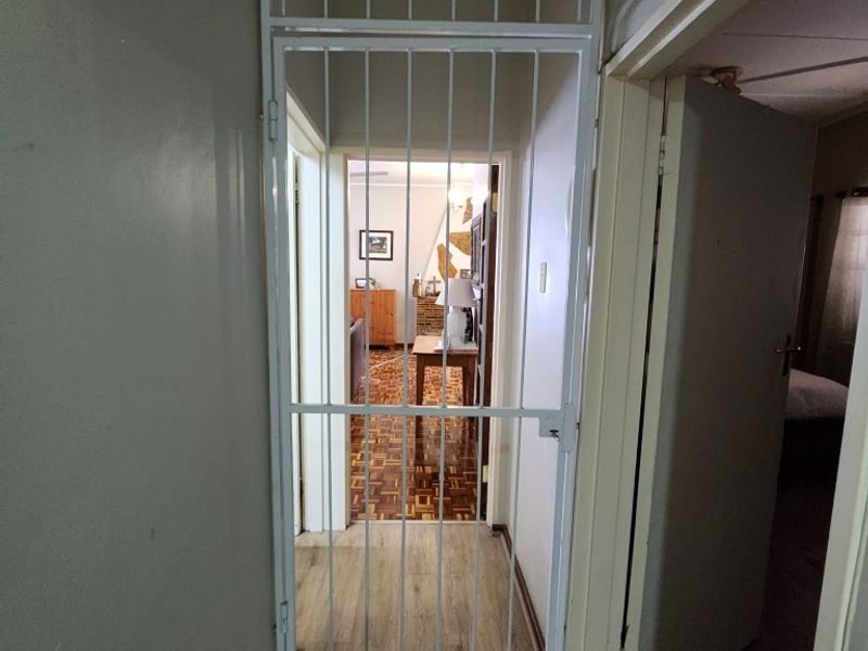 House For Sale In Malmesbury - Photo 9