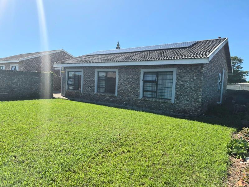 House For Sale In Mossel Bay - Photo 4