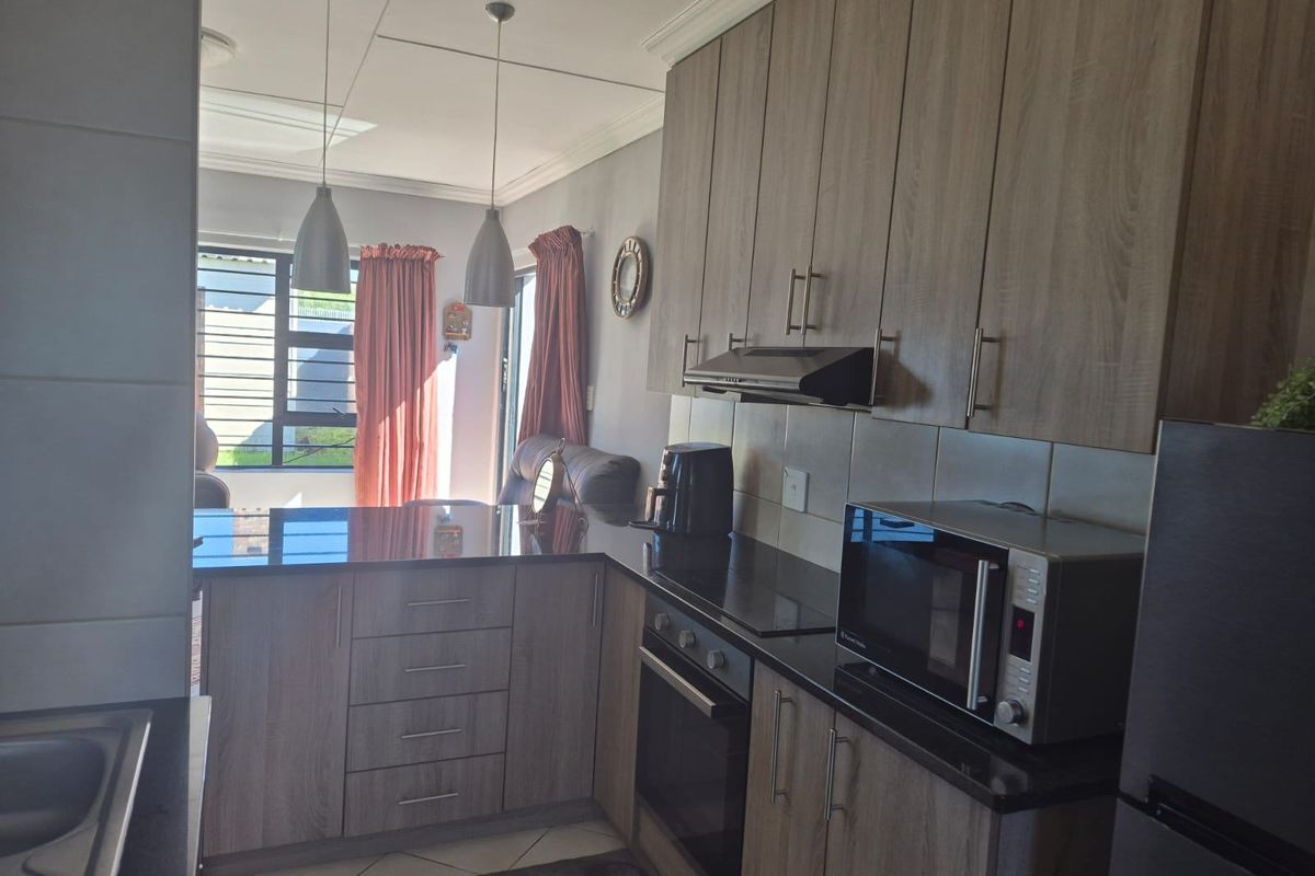 House For Sale In Mossel Bay - Photo 3