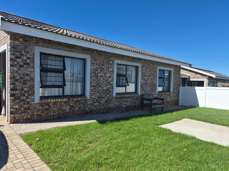 House For Sale In Mossel Bay - Photo 5