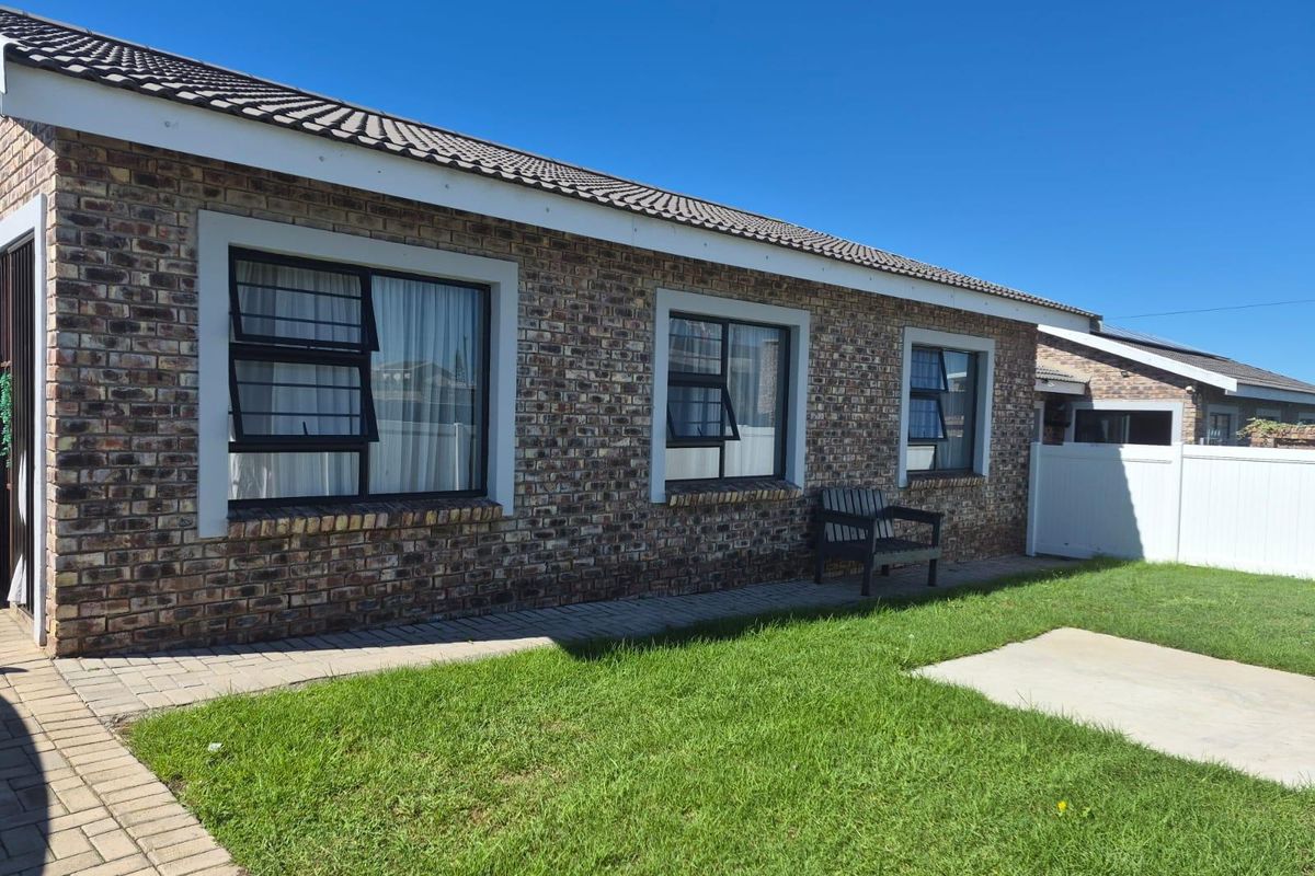 House For Sale In Mossel Bay - Photo 5