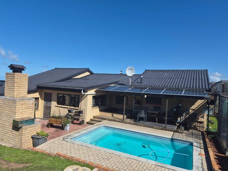 House For Sale In Mossel Bay - Photo 2