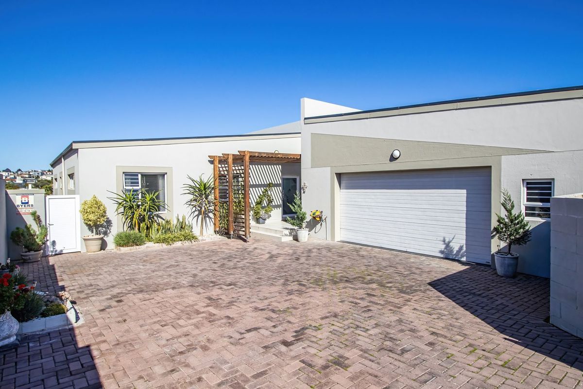 House For Sale In Langebaan - Photo 3