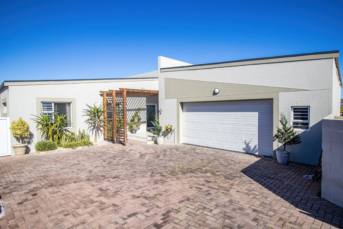 House For Sale In Langebaan - Photo 4