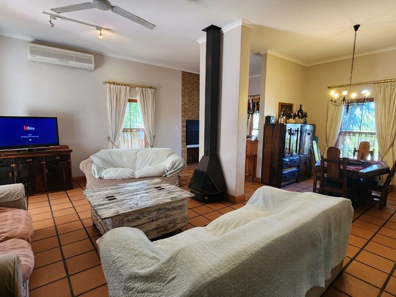 House For Sale In Malmesbury - Photo 10