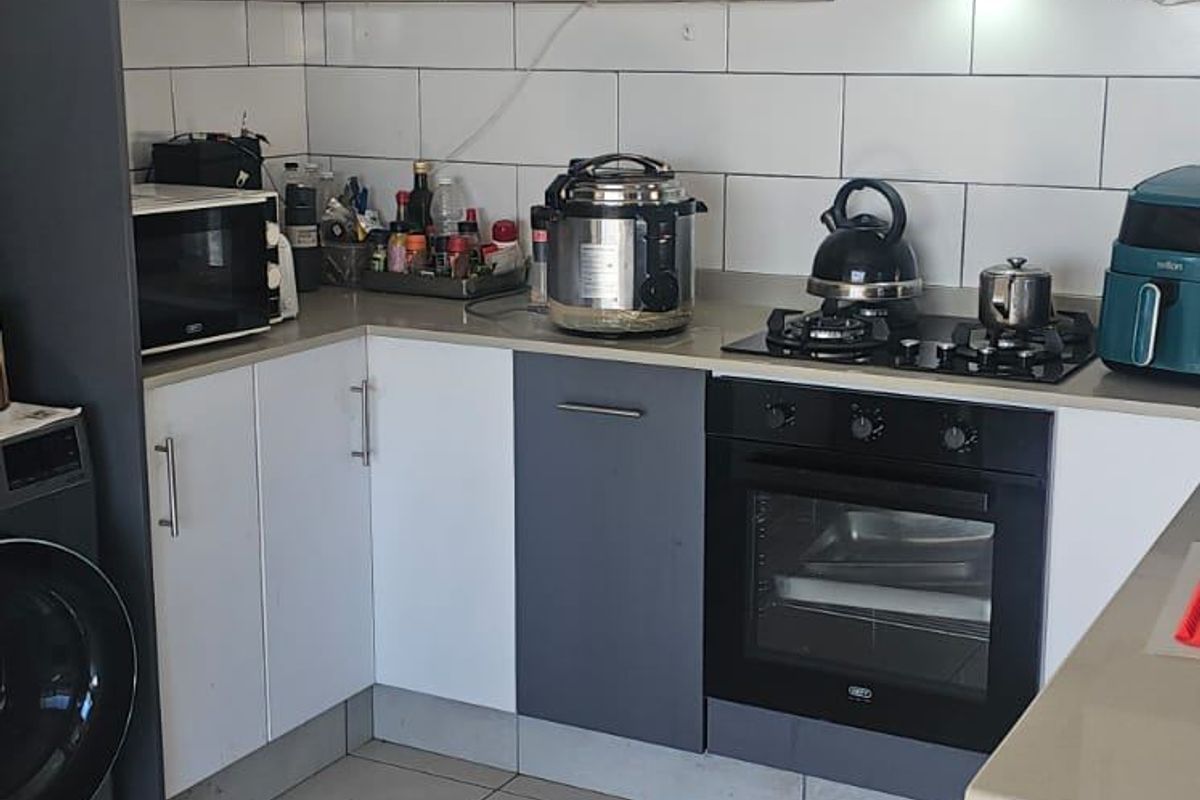 House For Sale In Mossel Bay - Photo 2