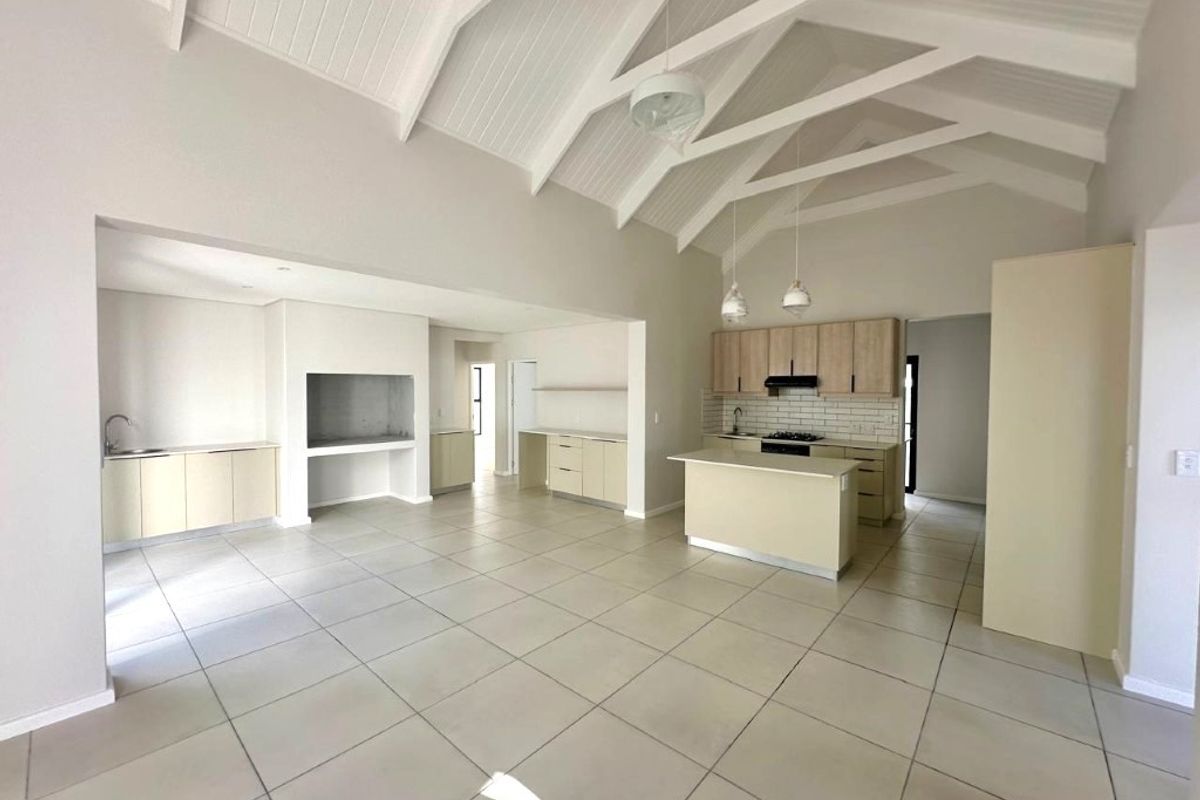 House Rental Monthly In Langebaan - Photo 2
