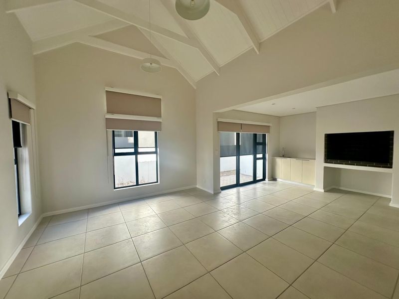 House Rental Monthly In Langebaan - Photo 10