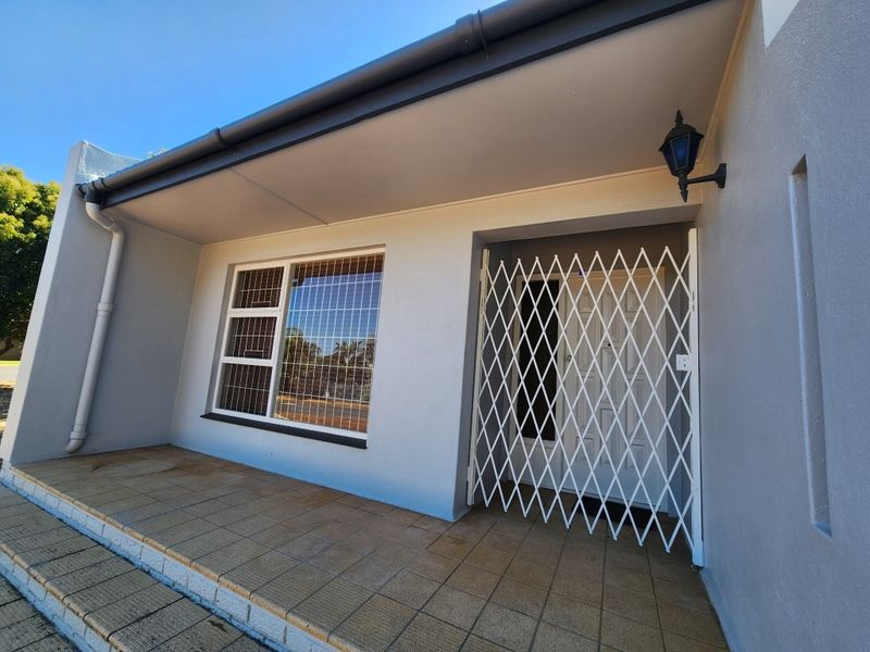 House For Sale In Malmesbury - Photo 2