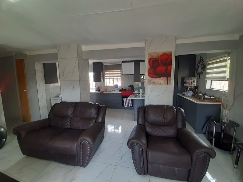 House For Sale In Brakpan - Photo 2