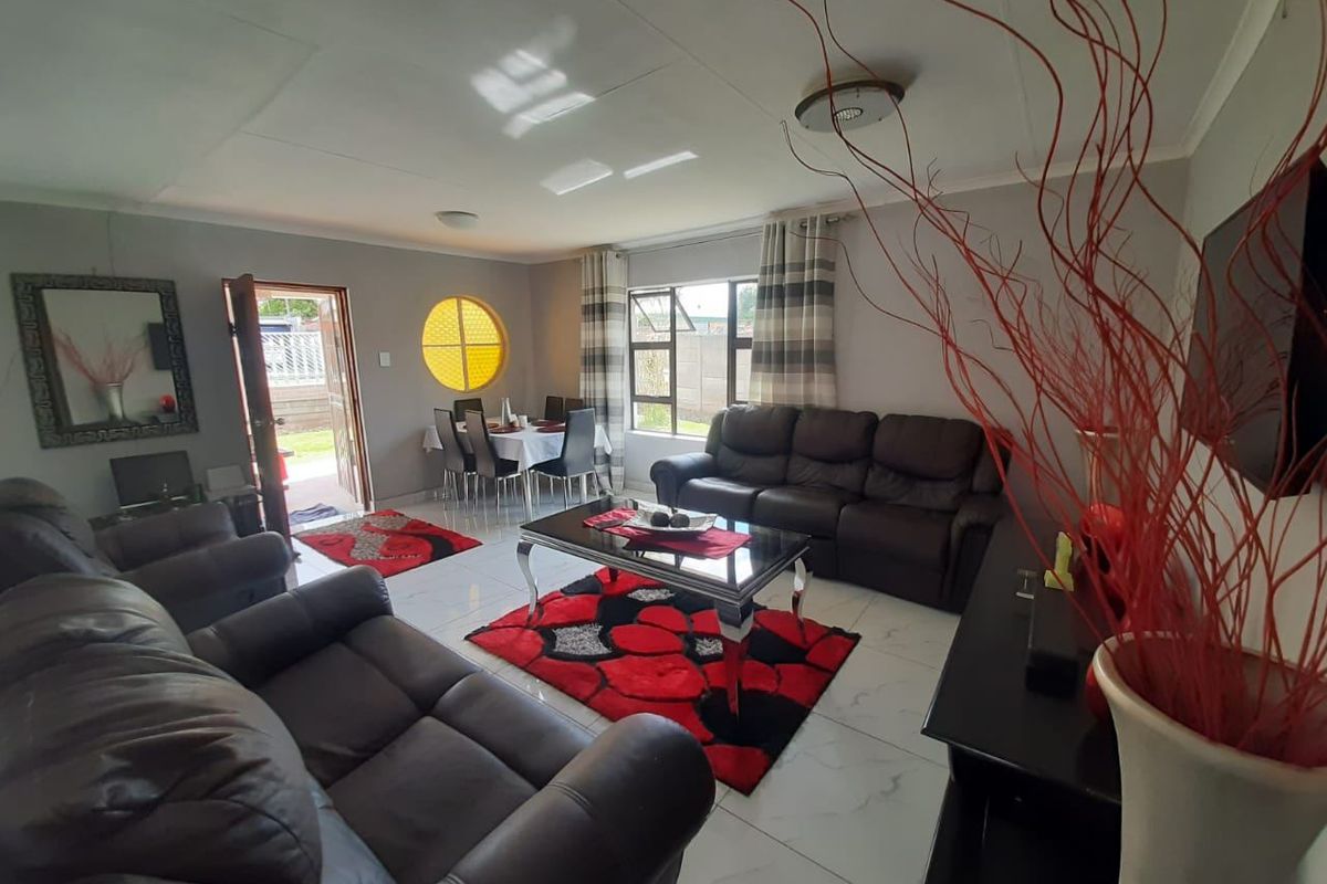 House For Sale In Brakpan - Photo 5