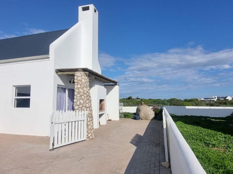 House Rental Monthly In Jacobsbaai - Photo 1