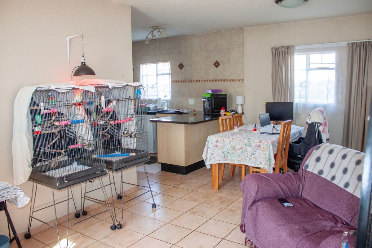 Townhouse For Sale In Boksburg - Photo 3