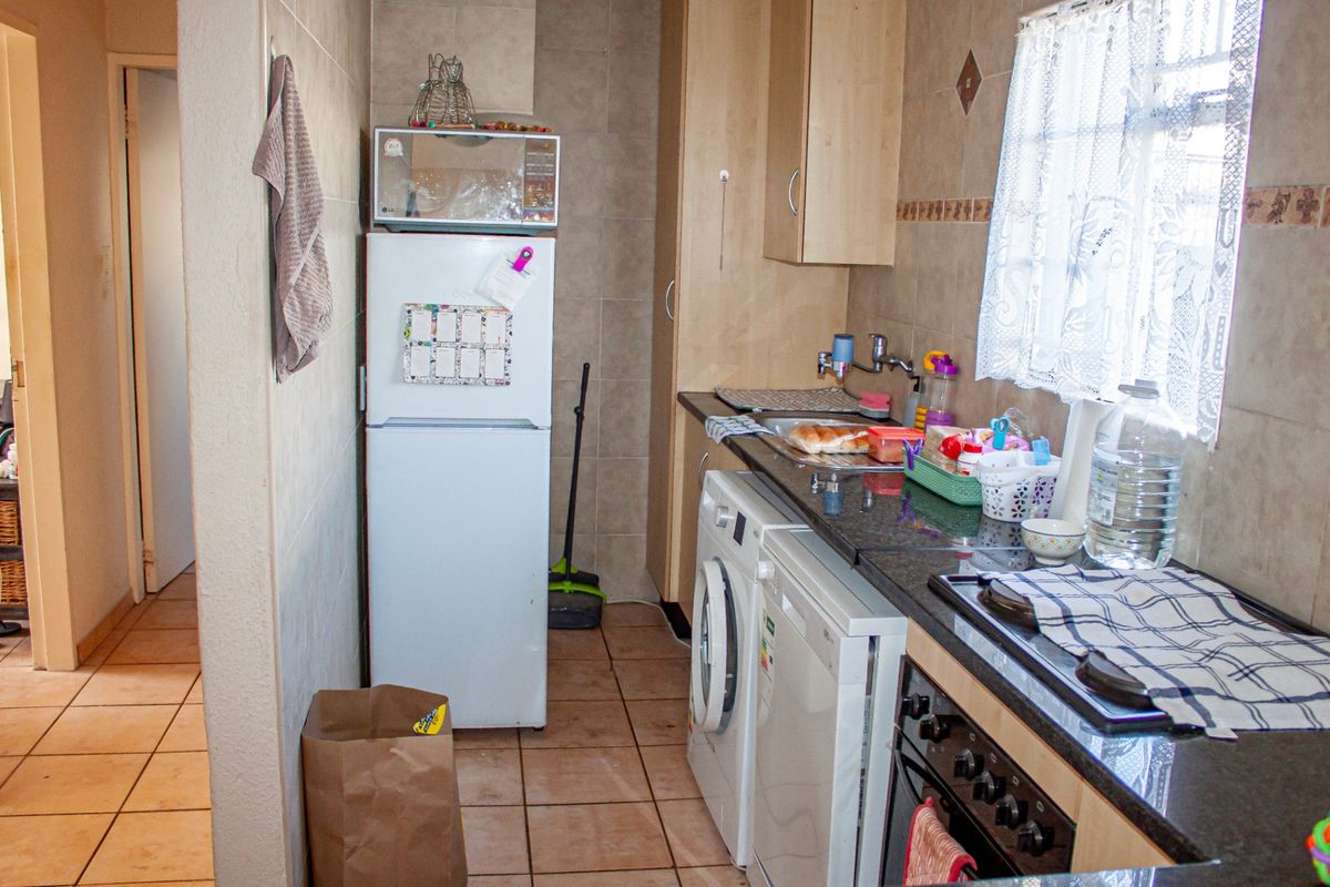 Townhouse For Sale In Boksburg - Photo 5