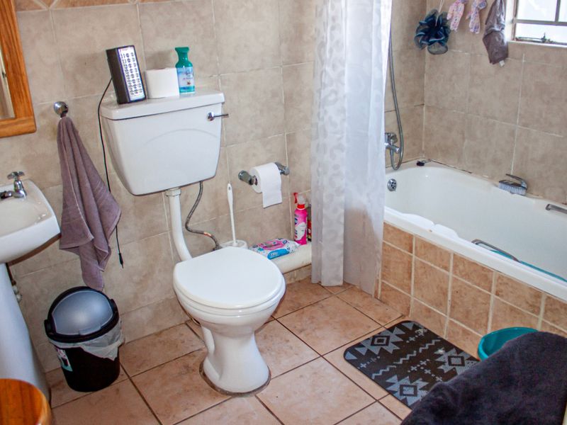 Townhouse For Sale In Boksburg - Photo 10