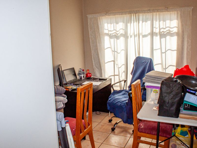 Townhouse For Sale In Boksburg - Photo 7