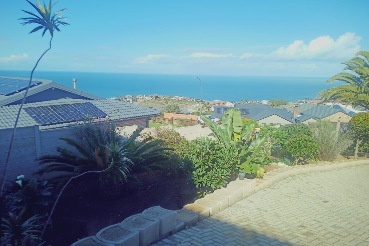 House For Sale In Mossel Bay - Photo 3