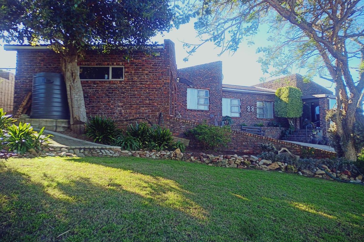 House For Sale In Mossel Bay - Photo 4