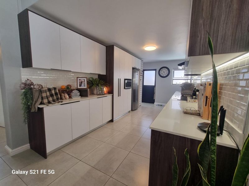 House For Sale In Jacobsbaai - Photo 7